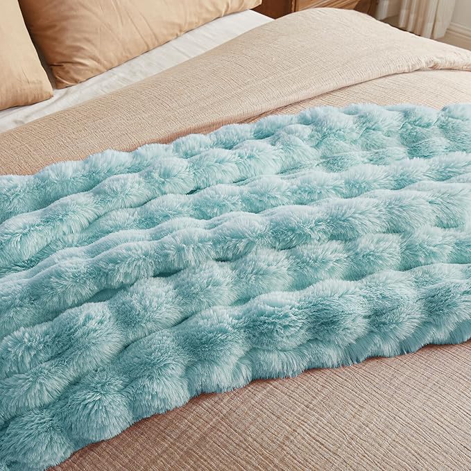 JELLYMONI Faux Fur Throw Blanket, Blue Cozy Plush Bubble Bed Blanket, Thick and Warm, Twin (60" x 80")