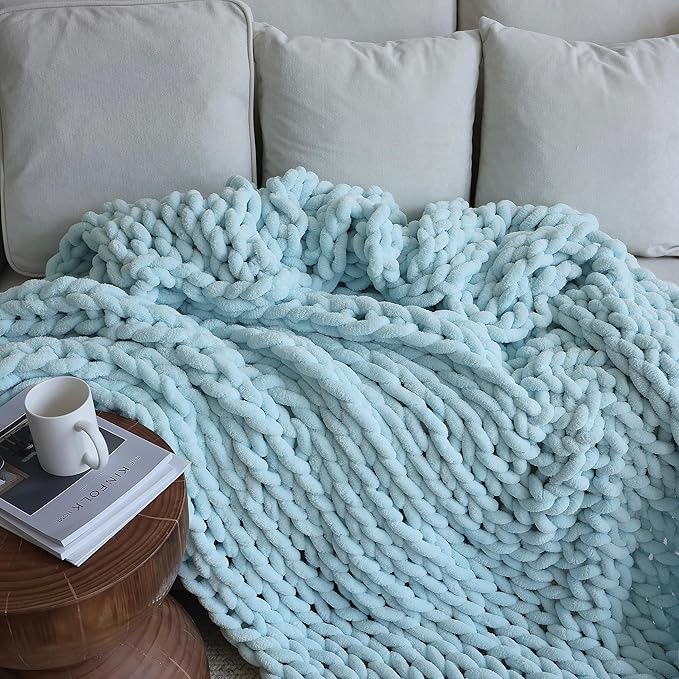 Maetoow Chenille Chunky Knit Blanket Throw （30×40 Inch）, Handmade Warm & Cozy Blanket Couch, Bed, Home Decor, Soft Breathable Fleece Banket, Christmas Thick and Giant Yarn Throws, Baby Blue